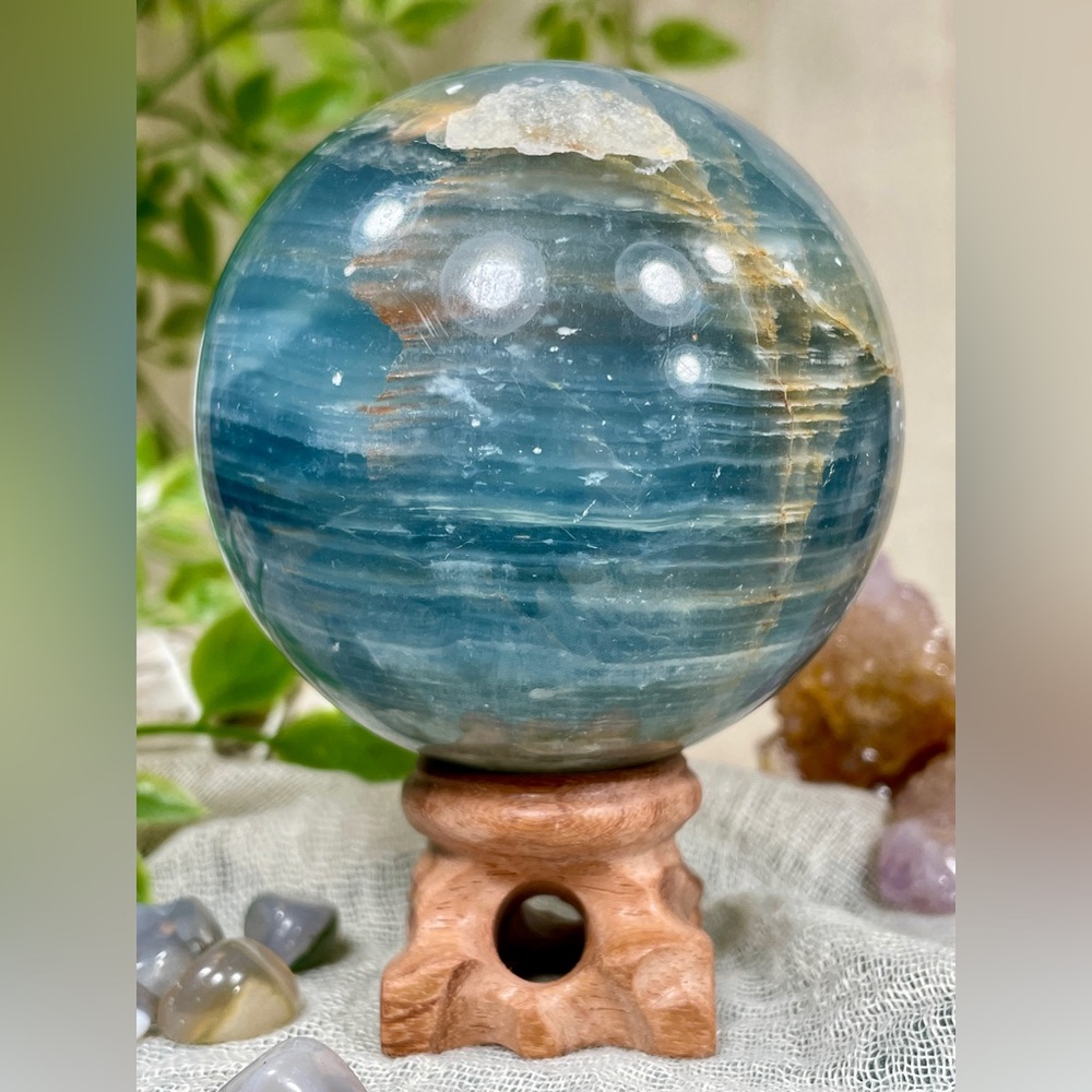 2460 Blue Onyx Crystal Sphere - Picture 5 of 12